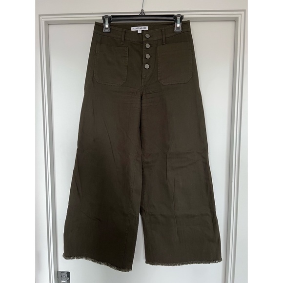 Elizabeth and James - Picture 1 of 2